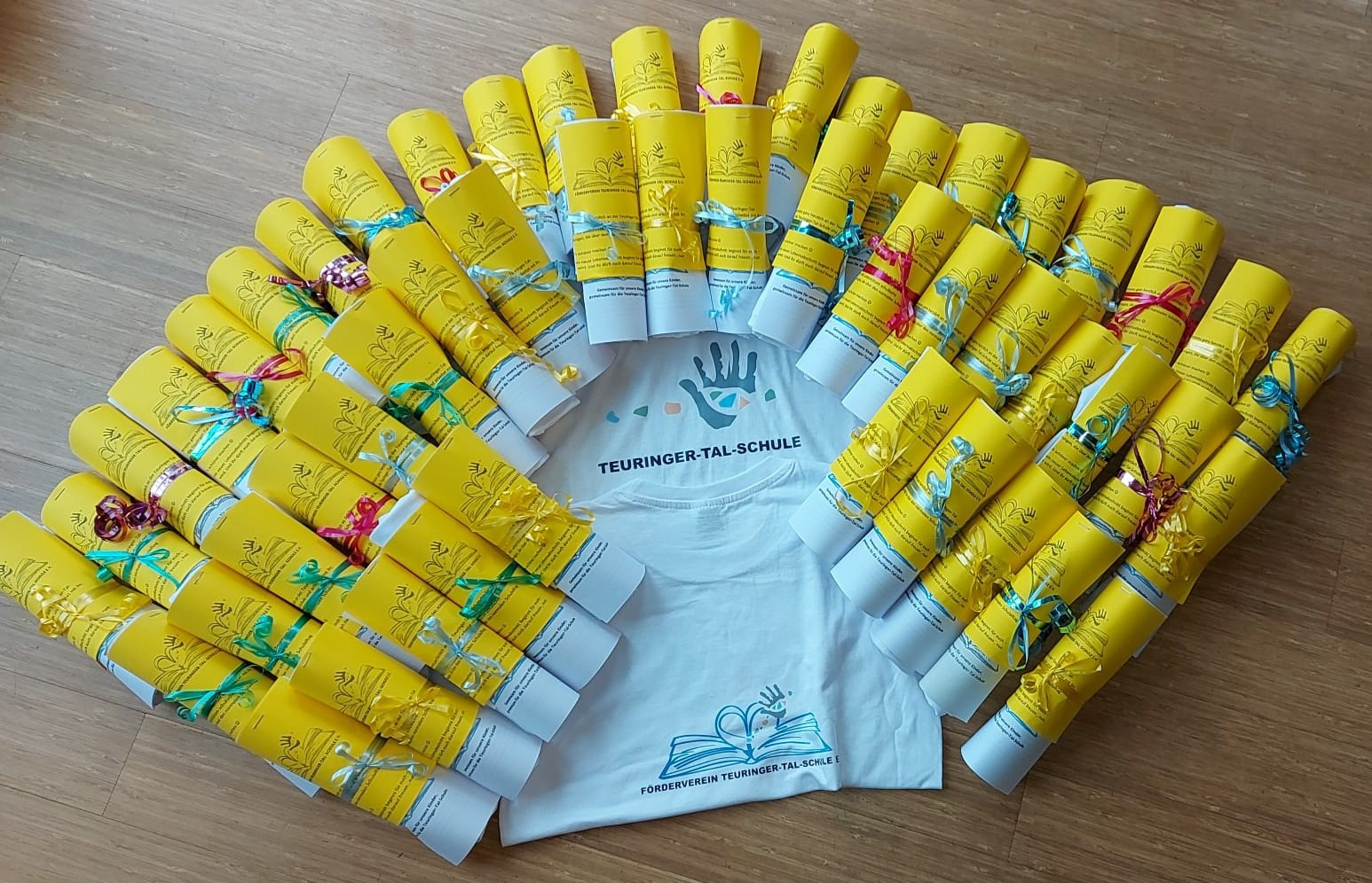 Schul-T-Shirts 2022 - Geschenk des Fördervereins für die Erstklässler